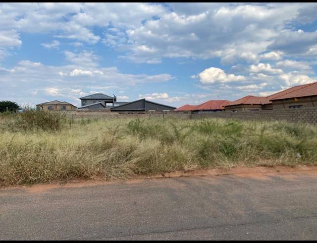 LAND FOR SALE IN CHROOM PARK
